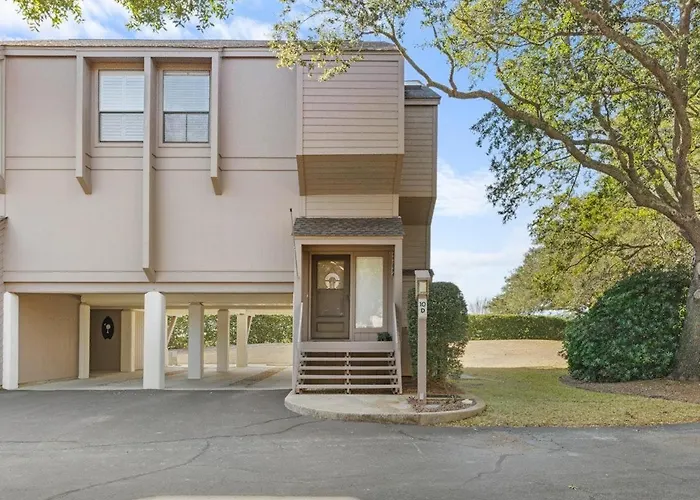 3 Bedroom 3 Bath Golf And Beach Getaway